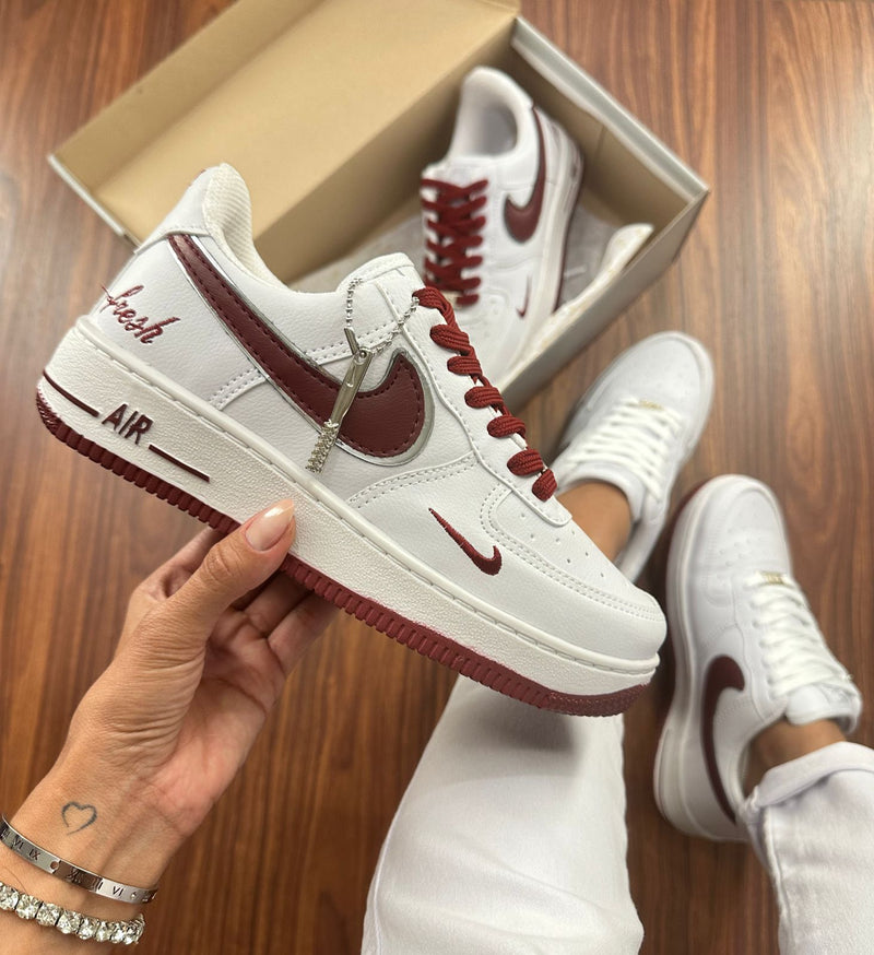 NIKE AIR FORCE FRESH BRANCO BORDÔ