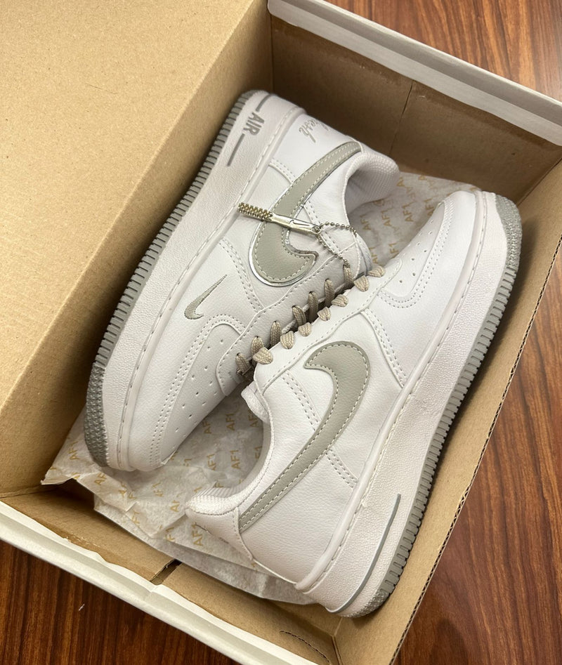 NIKE AIR FORCE FRESH BRANCO PRATA