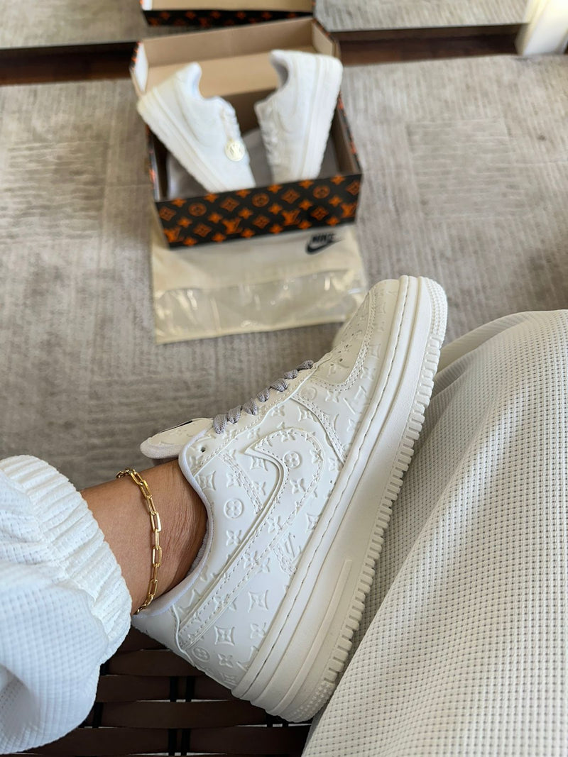 NIKE AIR FORCE LOUIS VUITTON BRANCO