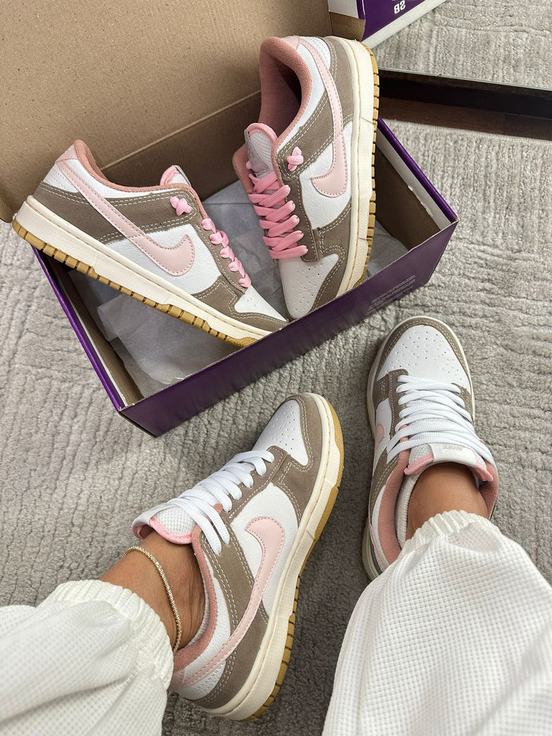 NIKE DUNK LOW CAMURÇA BRANCO ROSA