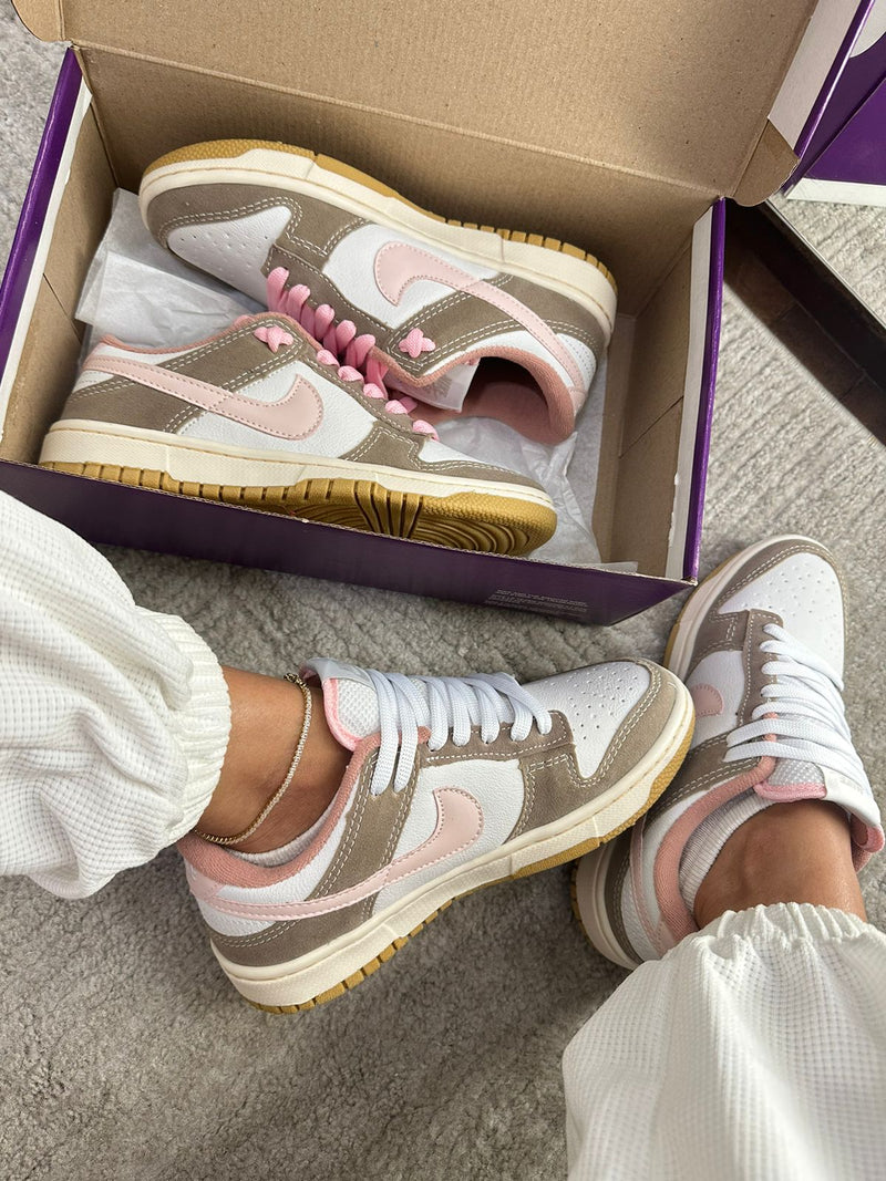 NIKE DUNK LOW CAMURÇA BRANCO ROSA