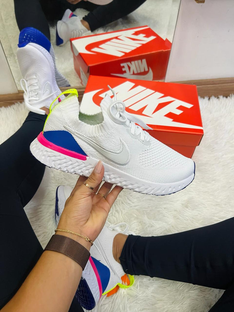 NIKE BRANCO ROSA