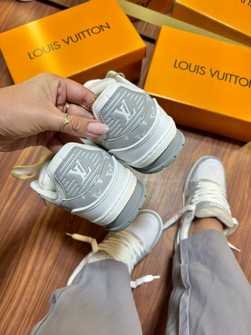 LOUIS VUITTON BRANCO CINZA